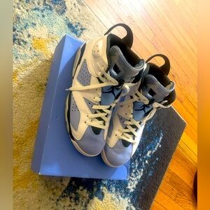 Jordan 6 Retro UNC white